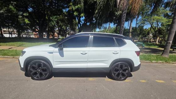 VOLKSWAGEN TAOS 1.4 250 TSI TOTAL FLEX HIGHLINE AUTOMÁTICO VOLKSWAGEN TAOS 1.4 250 TSI TOTAL FLEX HIGHLINE AUTOMÁTICO